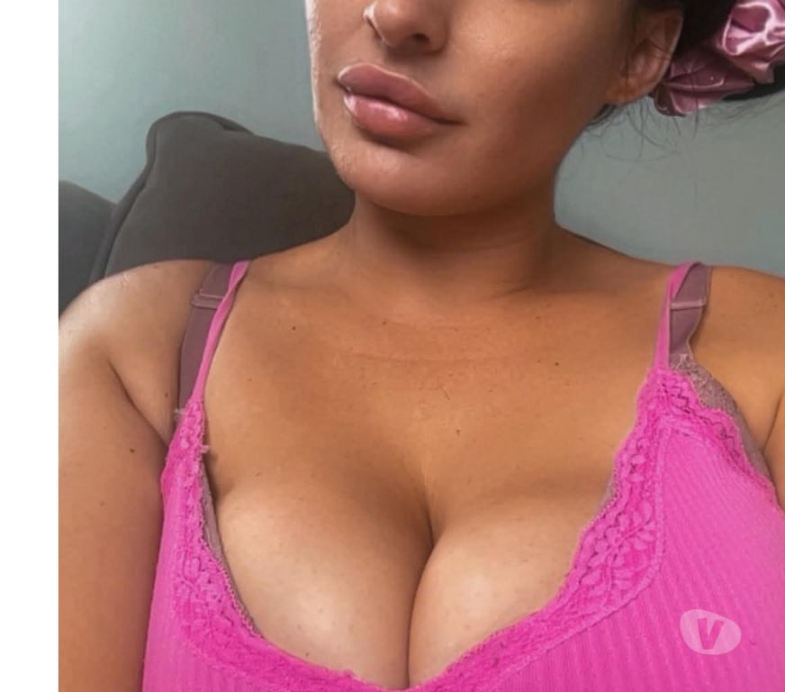 Escorts Hampshire Rushmoor - Photos for Come get freaky with me.