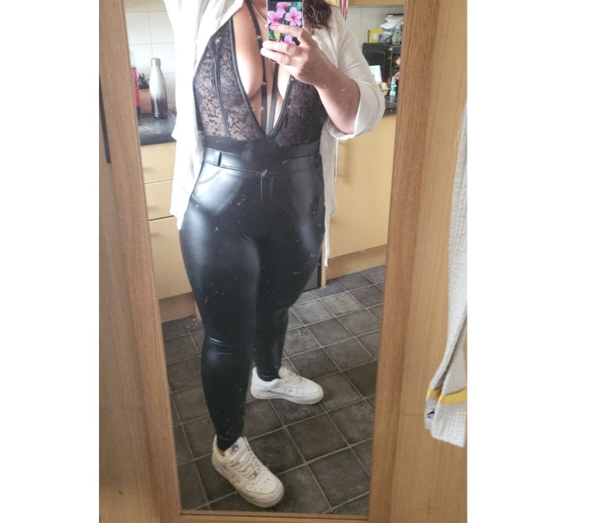 💖 Genuine 💖 Busty 💖 Married 💖 Milf 💖