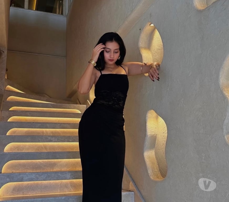 Escorts East London Havering - Photos for Discreet escort and massage in Romford