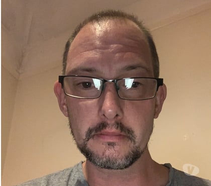 Swingers Cranleigh Waverley - Photos for A bi curious guy looking for a bi couple