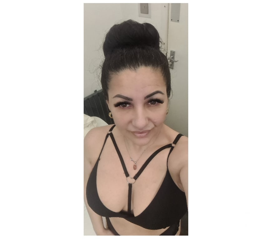 Escorts North London Finsbury Park - North London - Photos for Milf Kelly sexy big natural breasts 💋💋💋