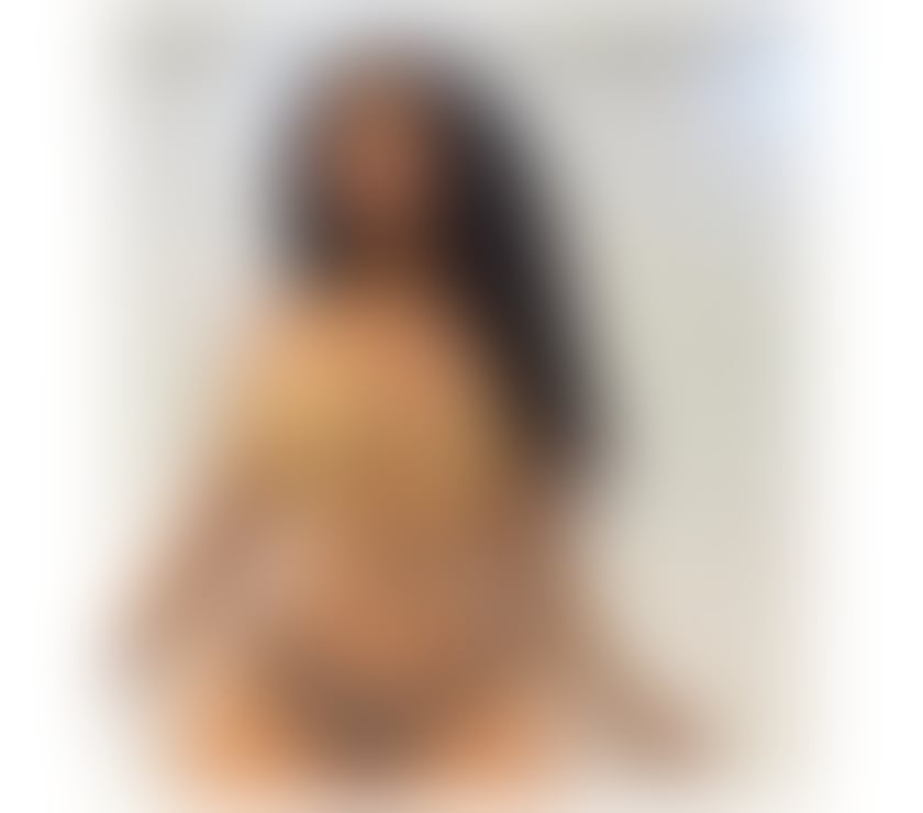 ♥️New Lady In Town✨ Laura