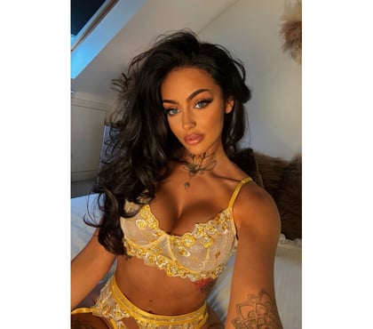 Escorts Wigan Town Centre Wigan - Photos for FUN AND DISCREET😈🔞 DONT MISS OUT GUYS🔞