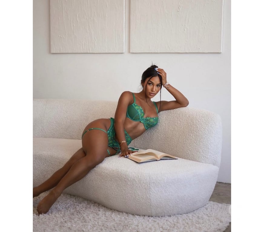 Escorts Hampshire Basingstoke and Deane - Photos for IZA NEW BABY ON THE TOWN 💦👅🥰