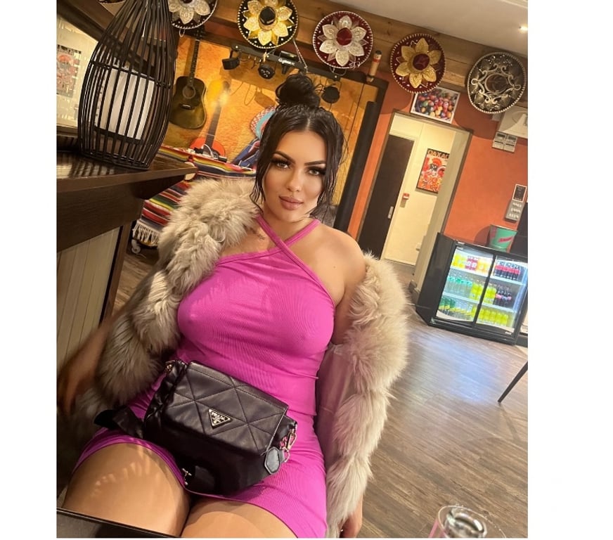 Escorts South Yorkshire Doncaster - Photos for 🌸F kiss included🌸 town center🤍Best Owo🤍