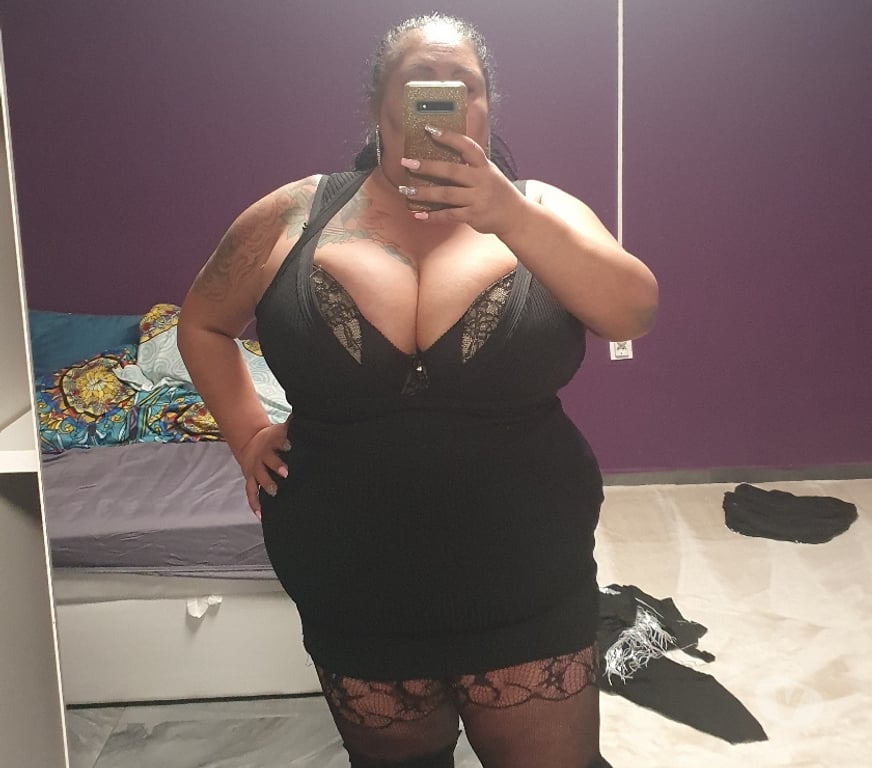 Escorts West London Hillingdon - Photos for Bella mega boobs!best sloppy owo!cim!bbw!Big boobs!