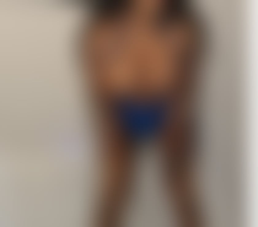 Escorts Inverclyde Port Glasgow - Inverclyde - Photos for Allure K Busty Elegant Mature Lady