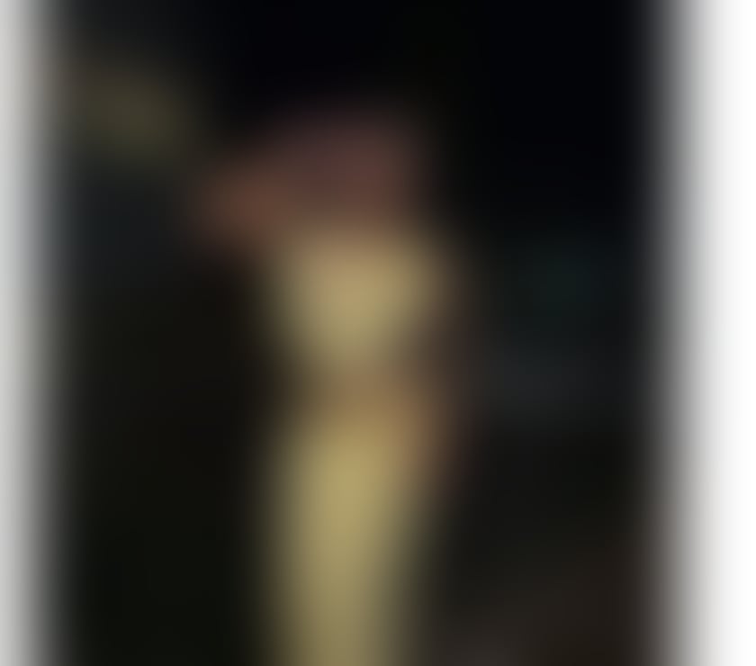 Escorts East London Stratford - East London - Photos for JULIE BRUNETTE PARTY GIRL