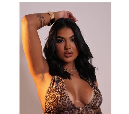  Escorts Stratford East London - Photos for JULIE BRUNETTE PARTY GIRL