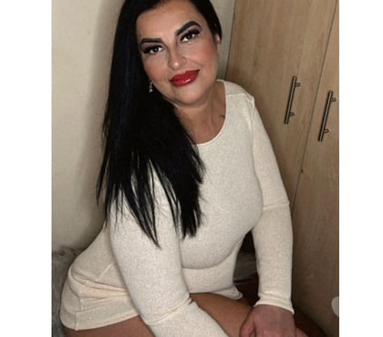 Escorts Leytonstone East London - Photos for Mature lady for you ♥️ no rush ♥️