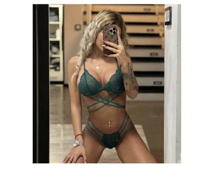 Duo Escorts Kirkdale Liverpool - Photos for Therapist and real girlfriend