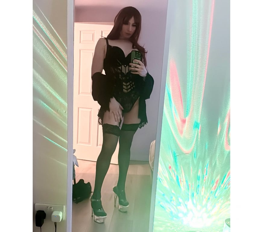 Trans Escorts South West London South Kensington - South West London - Photos for Mistress Lauren Brazilian XXL