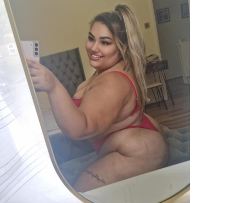 Escorts West London Hillingdon - Photos for Chubby ajlin back for few days 💋