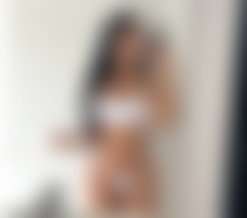 Escort Guildford Town Centre Guildford - Photos for LARISSA ♥️🍑 AVAILABLE 🍑♥️ NO RUSH