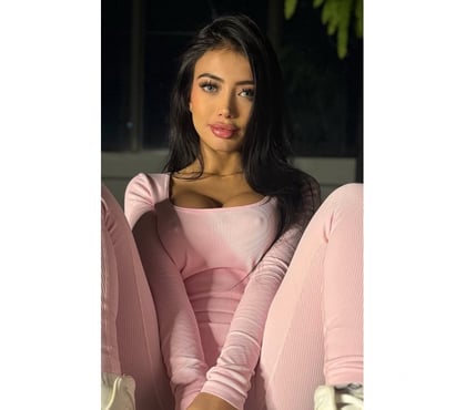 Escort Guildford Town Centre Guildford - Photos for LARISSA ♥️🍑 AVAILABLE 🍑♥️ NO RUSH