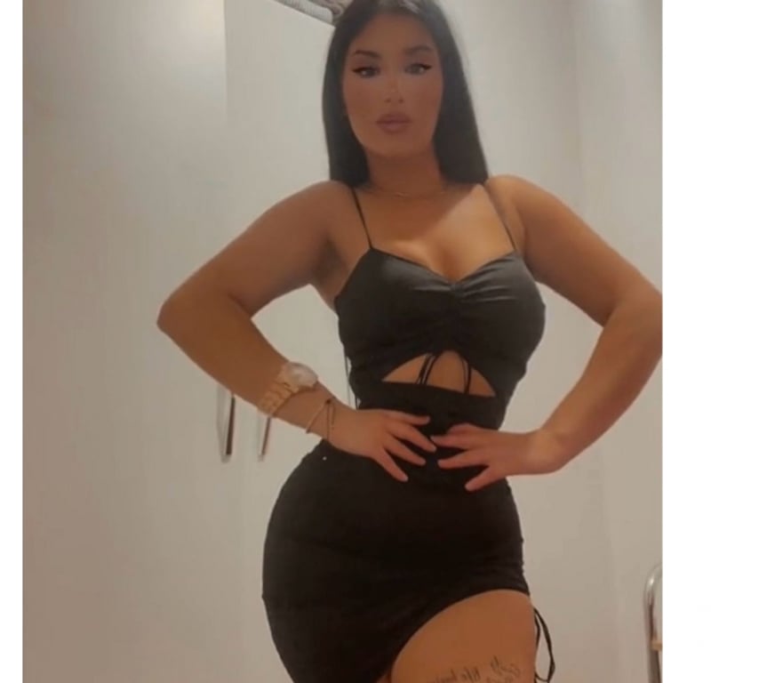 Escorts East London Redbridge - Photos for New in areas sexy and party 🥳 girl