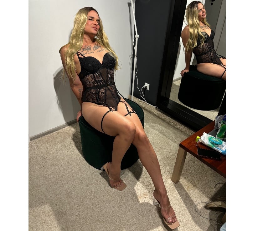 ANA XL FEW DAYS IN BELFAST