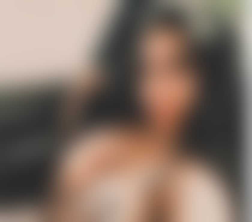 Sexy Brunnet in town Only Outcall Video Call