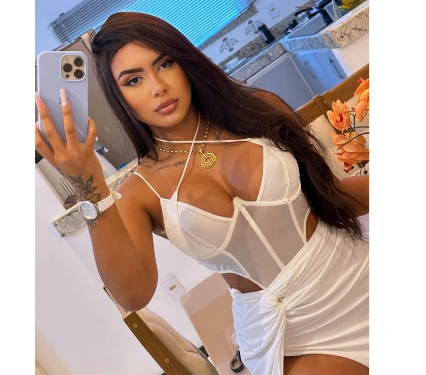 Escorts Oxfordshire Oxford - Photos for Louise brunette first time in tow now Brazilian 🇧🇷💕