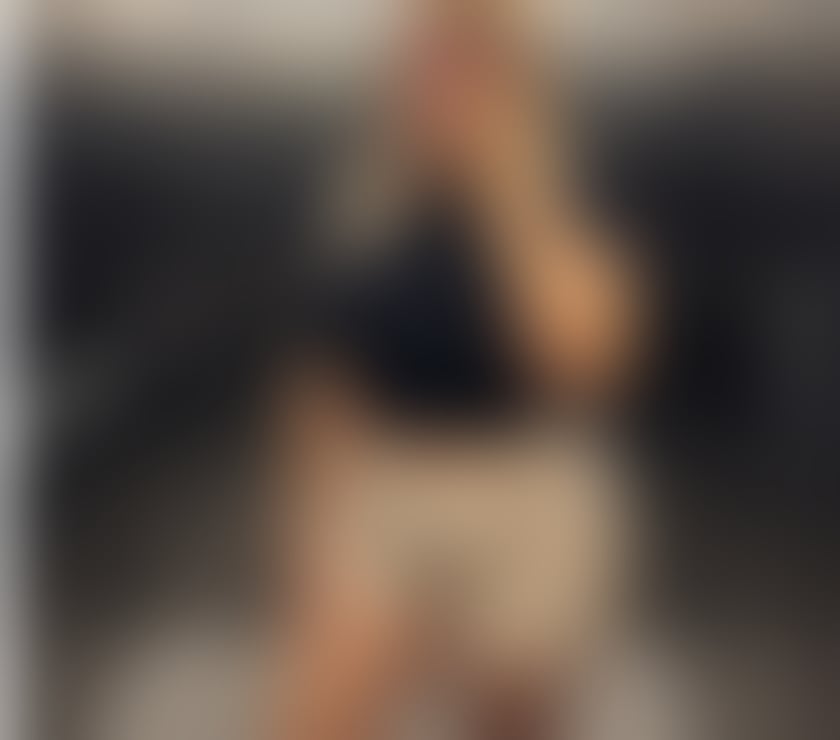 Escorts East London Langdon Park - DLR Station - East London - Photos for RebecaMellones 🤗milf curvy Mama😋