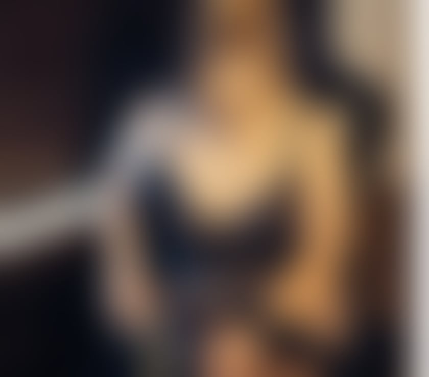 Escorts East London Langdon Park - DLR Station - East London - Photos for RebecaMellones 🤗milf curvy Mama😋