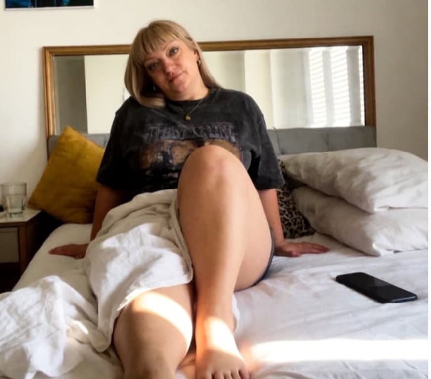 Escorts East London Canary Wharf - East London - Photos for Outcall and Incall ❤️ MILF curvy