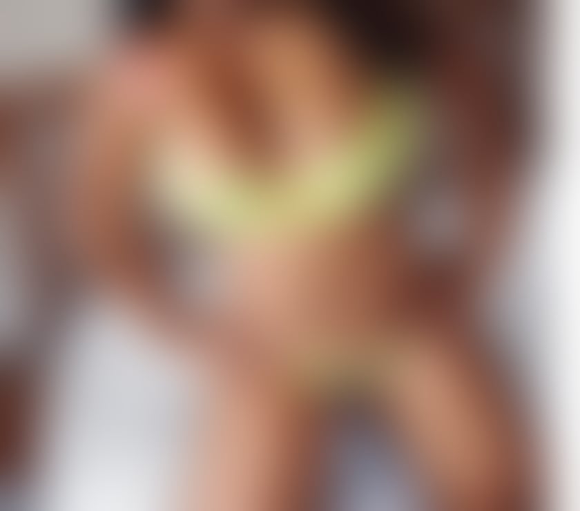 Escorts West London Hillingdon - Photos for New super busty north American Girl in heathrow.xox