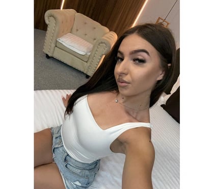 Escorts Cardiff City Centre Cardiff - Photos for 📞Sara new in town call me 🫦👀📞