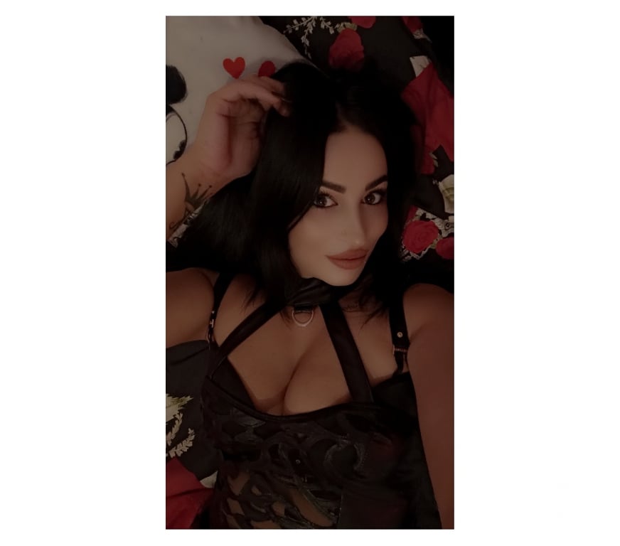 Escorts Essex Thurrock - Essex - Photos for Hey hot brunette here just for you ❤️💦😜