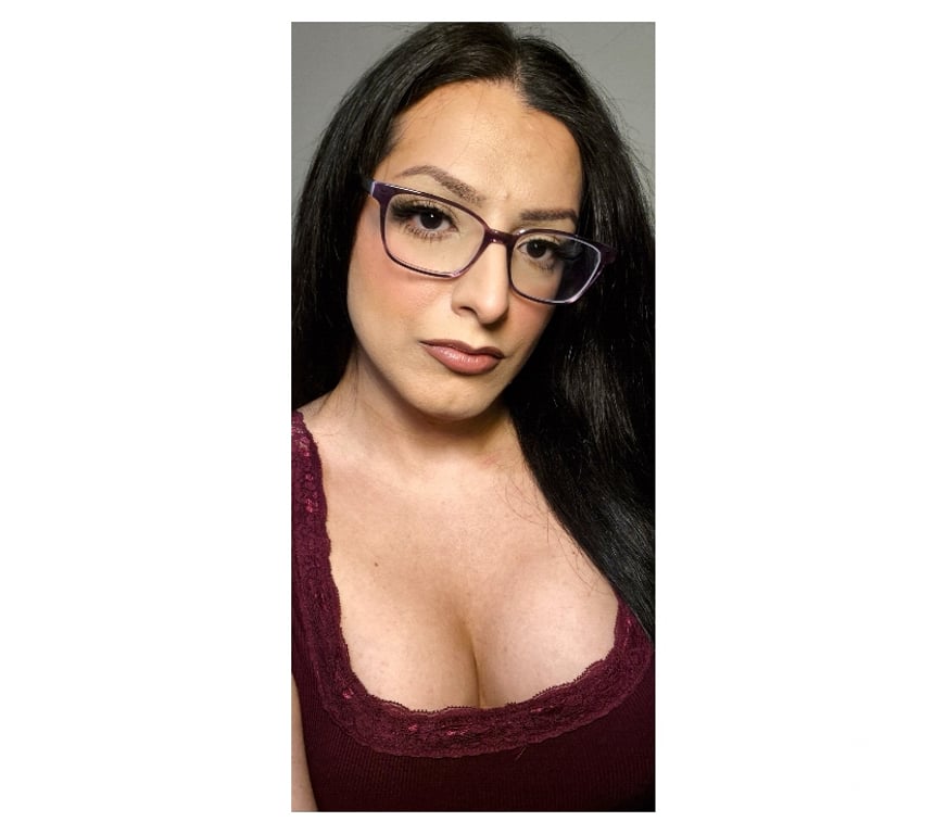 Trans Escorts Reading Earley - Reading - Photos for Independent trans escort. Text on WhatsApp only
