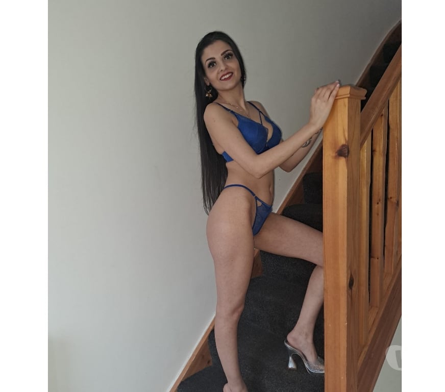 Escorts North West London Harrow - Photos for Sexy new Emily 😍