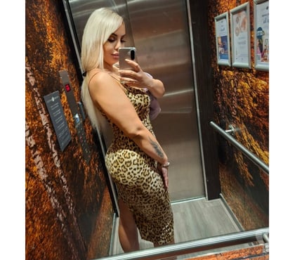 Independent Escorts & Erotic Massage Barking Station East London - Photos for Only this week!CURVY blonde❤️‍🔥