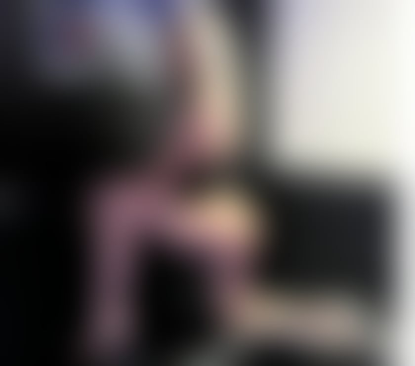 Escorts Central London Piccadilly Circus - Central London - Photos for am an independent, well-educated, and refined companion for