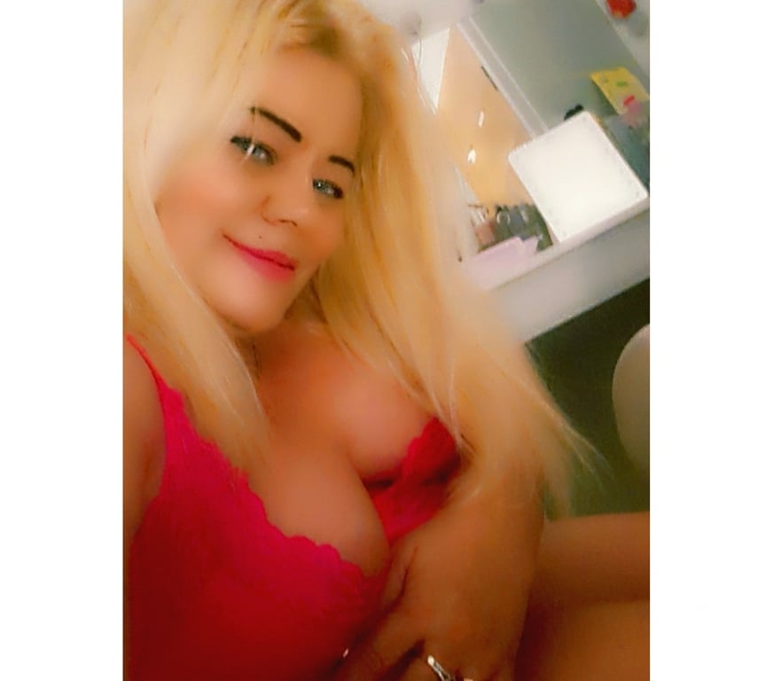 Escorts North London Seven Sisters Station - North London - Photos for Sexy Alexa party grils 😘 iam here edmondton