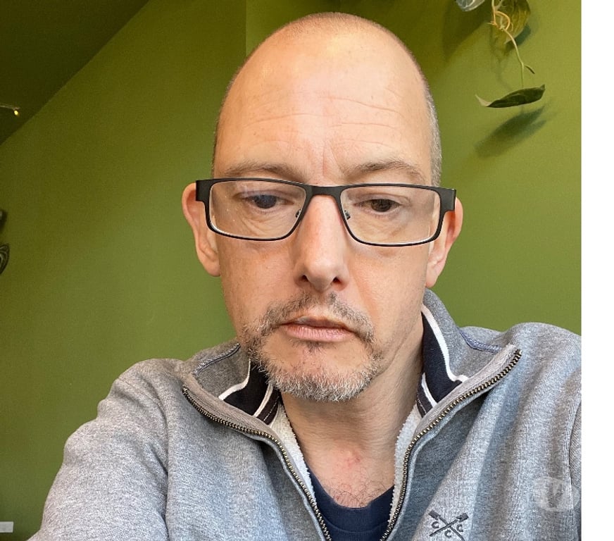 Local Swingers Surrey Waverley - Photos for A bi guy wants to explore