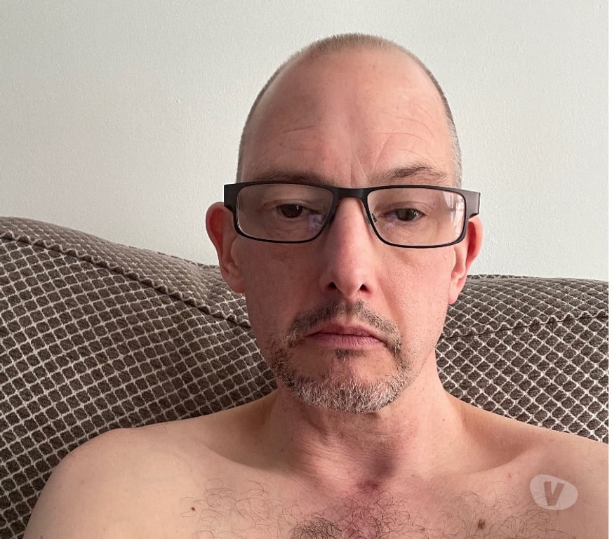 Local Swingers Surrey Waverley - Photos for A bi guy wants to explore