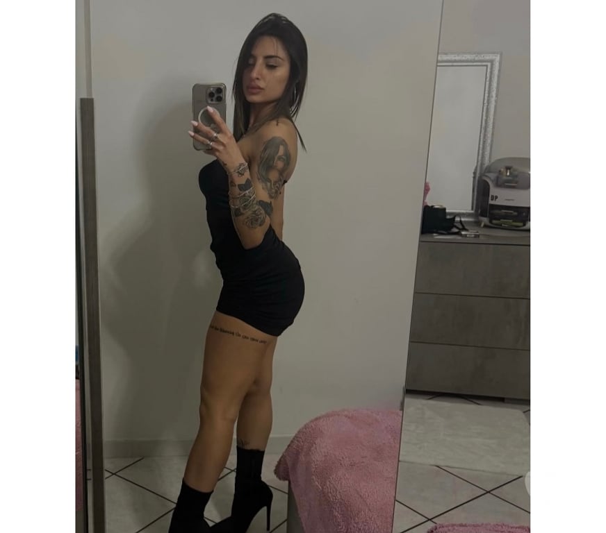 Escorts Cardiff Cardiff City Centre - Cardiff - Photos for Jesi new in town outcall