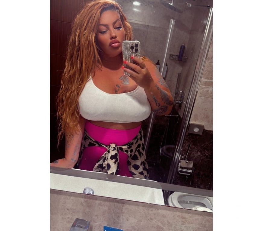 Escorts Essex Colchester - Photos for Jiggly Sexy Maggi just NOW Colchester😍