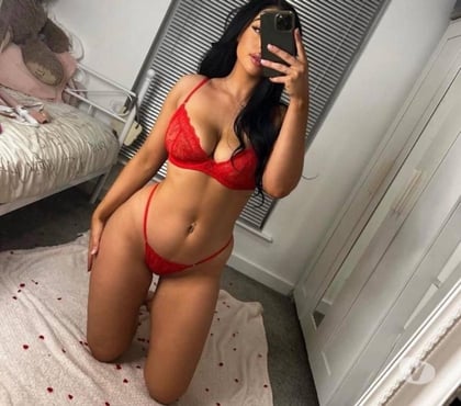  Escorts & Erotic Massage Woking Town Centre Woking - Photos for New party gril♥️