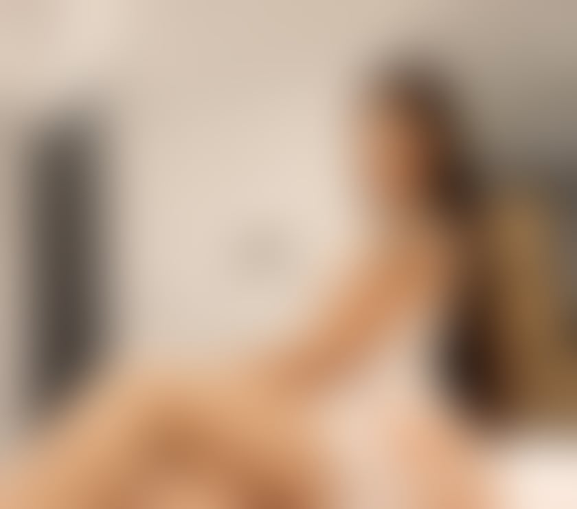 SARAH 🇧🇷 Brazilian Beauty PARTY VIBES 🥂🍑