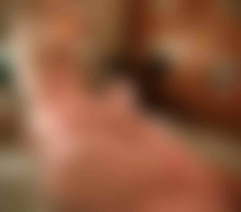 Escorts Lancashire Preston - Photos for ❤️Queen of🍆Lulu❤️ Happy massage on table❤️