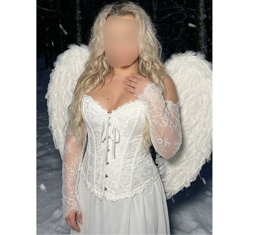 Escorts Greater Manchester Stockport - Photos for Blonde Gabriella curvy bombshell available for you 🥳