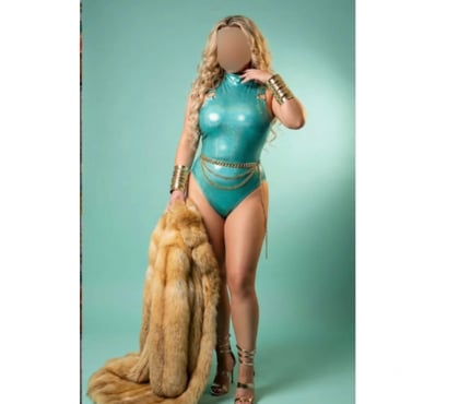 Escorts Stockport Town Centre Stockport - Photos for Blonde Gabriella curvy bombshell available for you 🥳