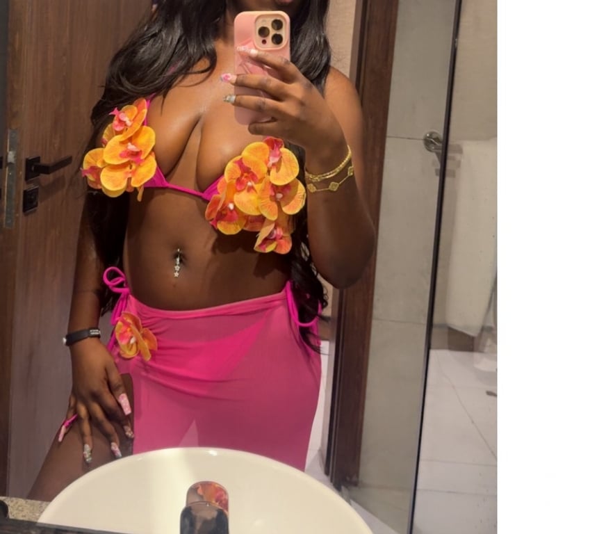 Escorts Hampshire Portsmouth - Photos for Your Sexy Black Barbie - Available today In PORTSMOUTH
