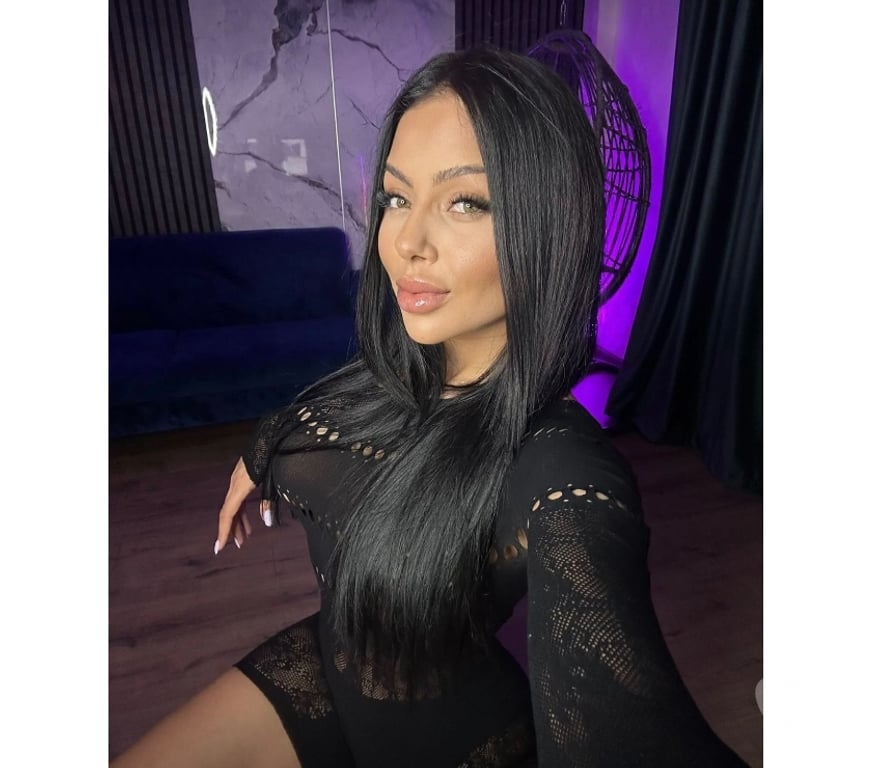 Escorts Hertfordshire Broxbourne - Photos for ❤️‍🔥PARTY GIRL🍾🥂NEW GIRL IN TOWN