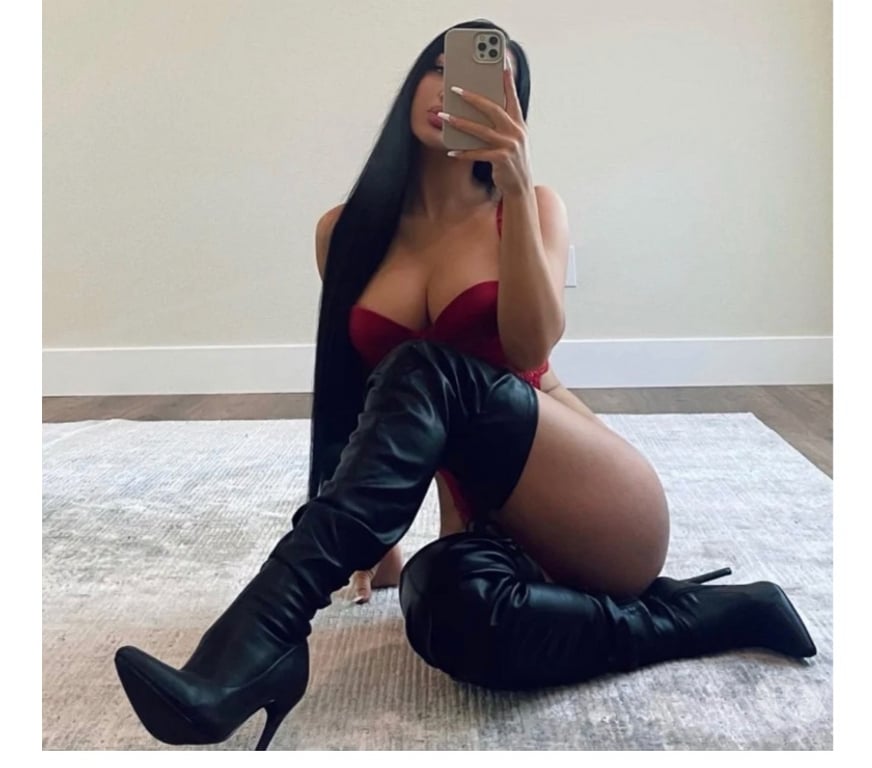Escorts South Yorkshire Sheffield - Photos for Write to us: when, where, how long - and your fantasies.
