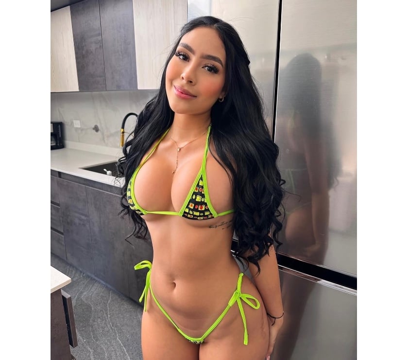 Escorts West Yorkshire Leeds - Photos for Here ANNA 😈😈stunning ASS🍑