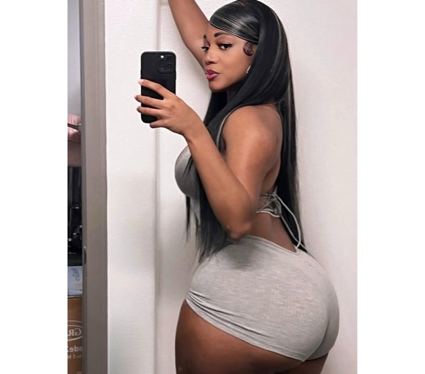 Escorts Staffordshire Stoke-on-Trent - Photos for 🍑COLOMBIAN NEW IN TOWN ☎️PARTY GIRL