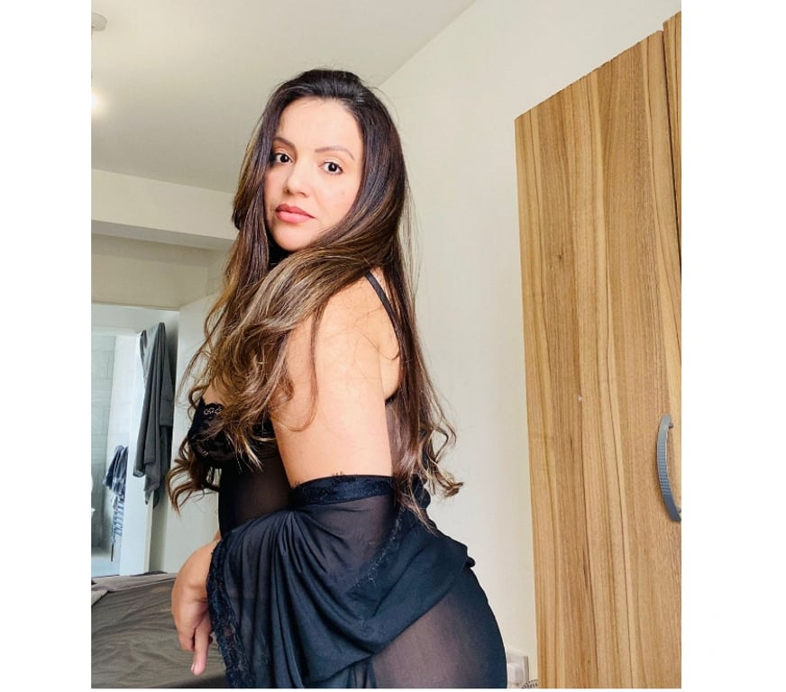 Escorts East London Bethnal Green - East London - Photos for 💦❤️‍🔥Where simplicity meets quiet seduction 💫