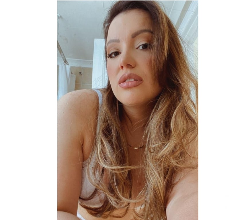 Escorts East London Bethnal Green - East London - Photos for 💦❤️‍🔥Where simplicity meets quiet seduction 💫